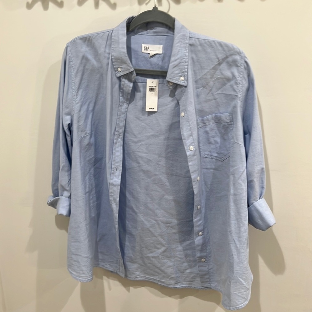 Gap Boyfriend fit baby blue button down